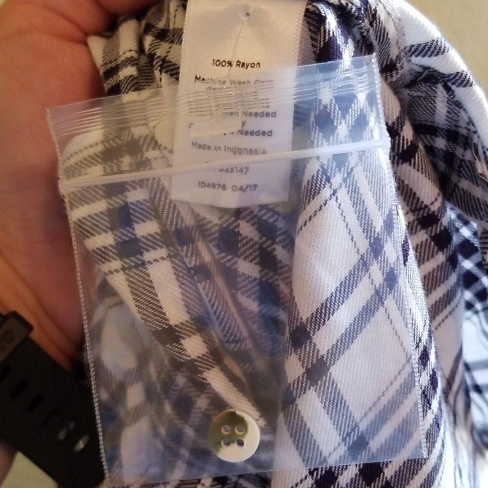 NWT Talbots Button Up Top - Picture 8 of 8